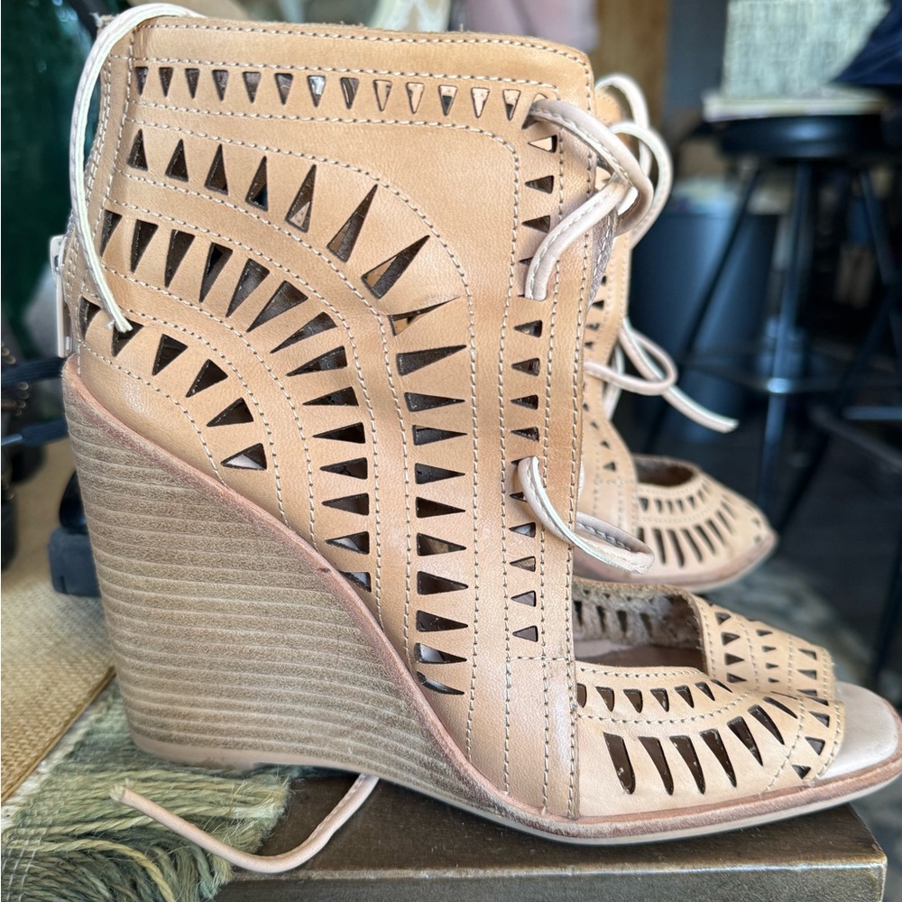 SHOES BUNDLE SIZE 5.5-6 booties & wedges small size shoes - Picture 3 of 15